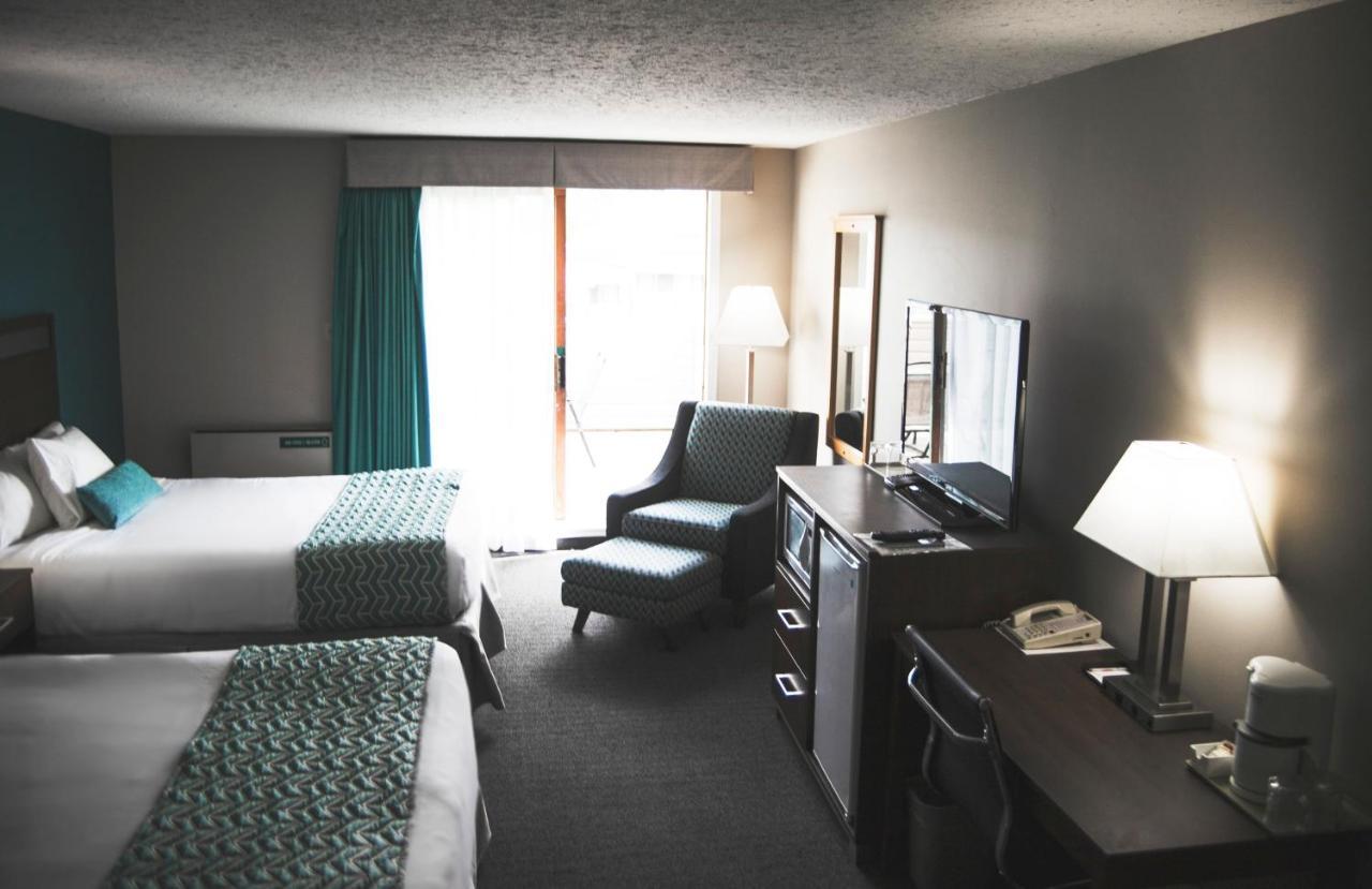 מלון קווסנל Ramada By Wyndham מראה חיצוני תמונה