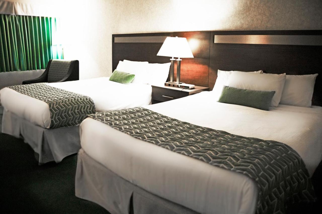 מלון קווסנל Ramada By Wyndham מראה חיצוני תמונה