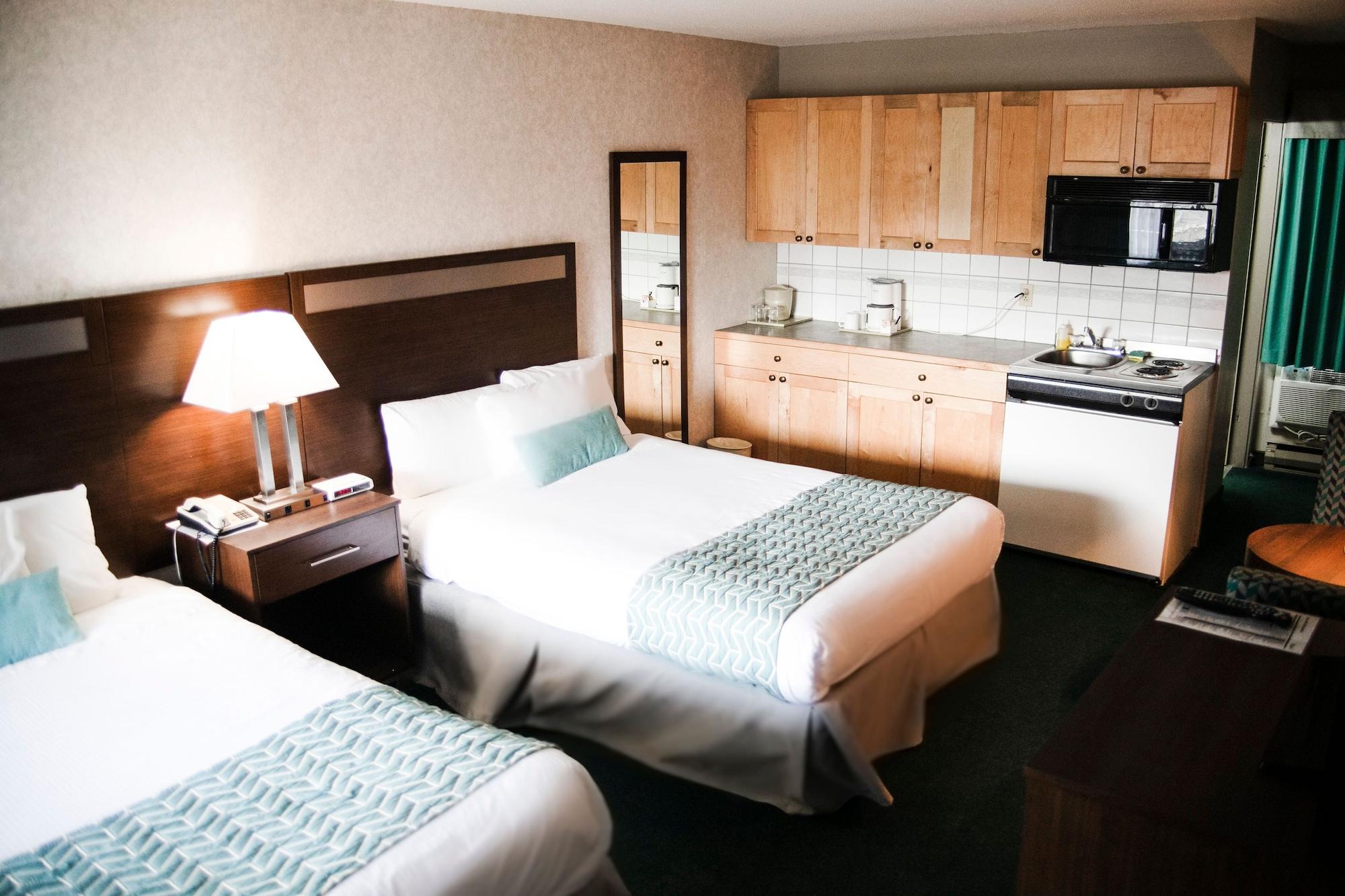 מלון קווסנל Ramada By Wyndham מראה חיצוני תמונה