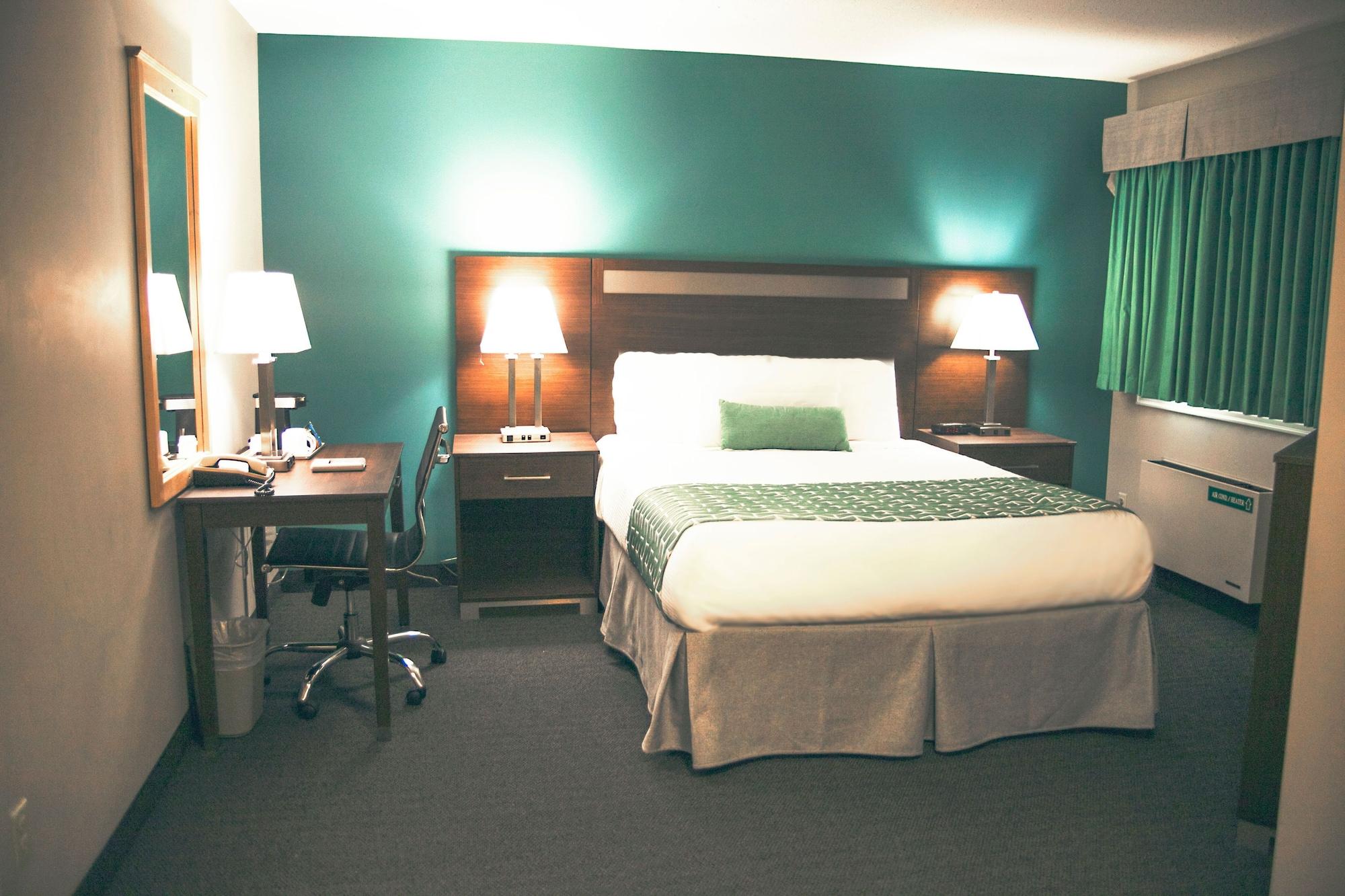 מלון קווסנל Ramada By Wyndham מראה חיצוני תמונה